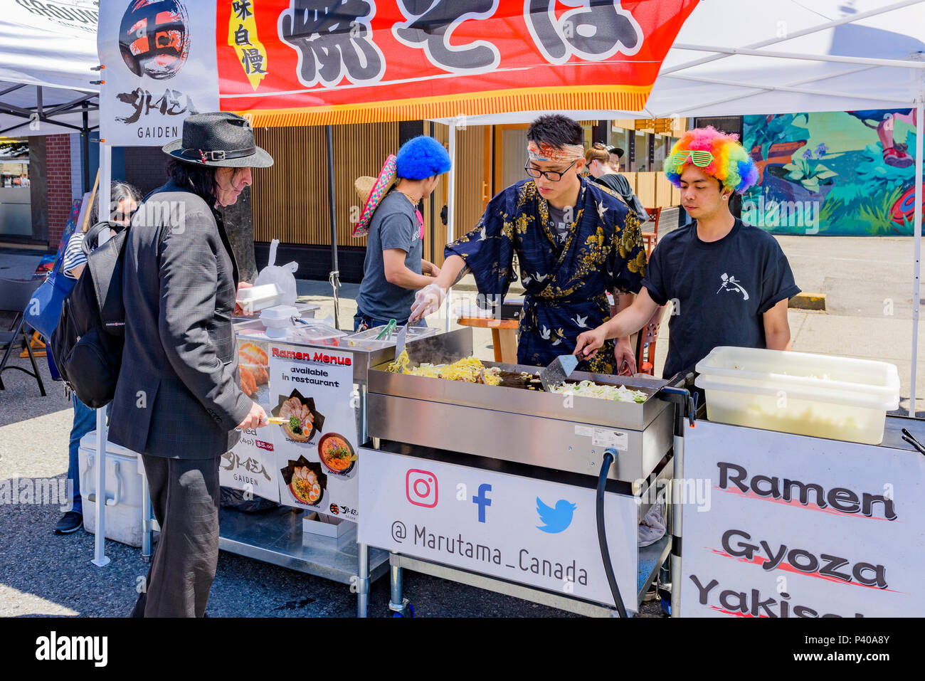 Ramen Gyoza stand alimentari, ar giorno gratuito, Main Street, Vancouver, British Columbia, Canada. Foto Stock