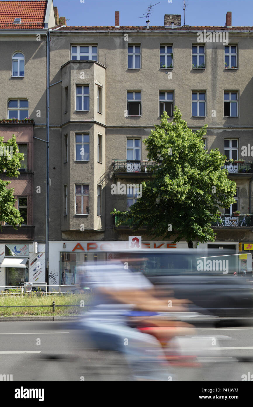 Berlino, Germania, il vecchio edificio in via principale in Berlin Schoeneberg Foto Stock