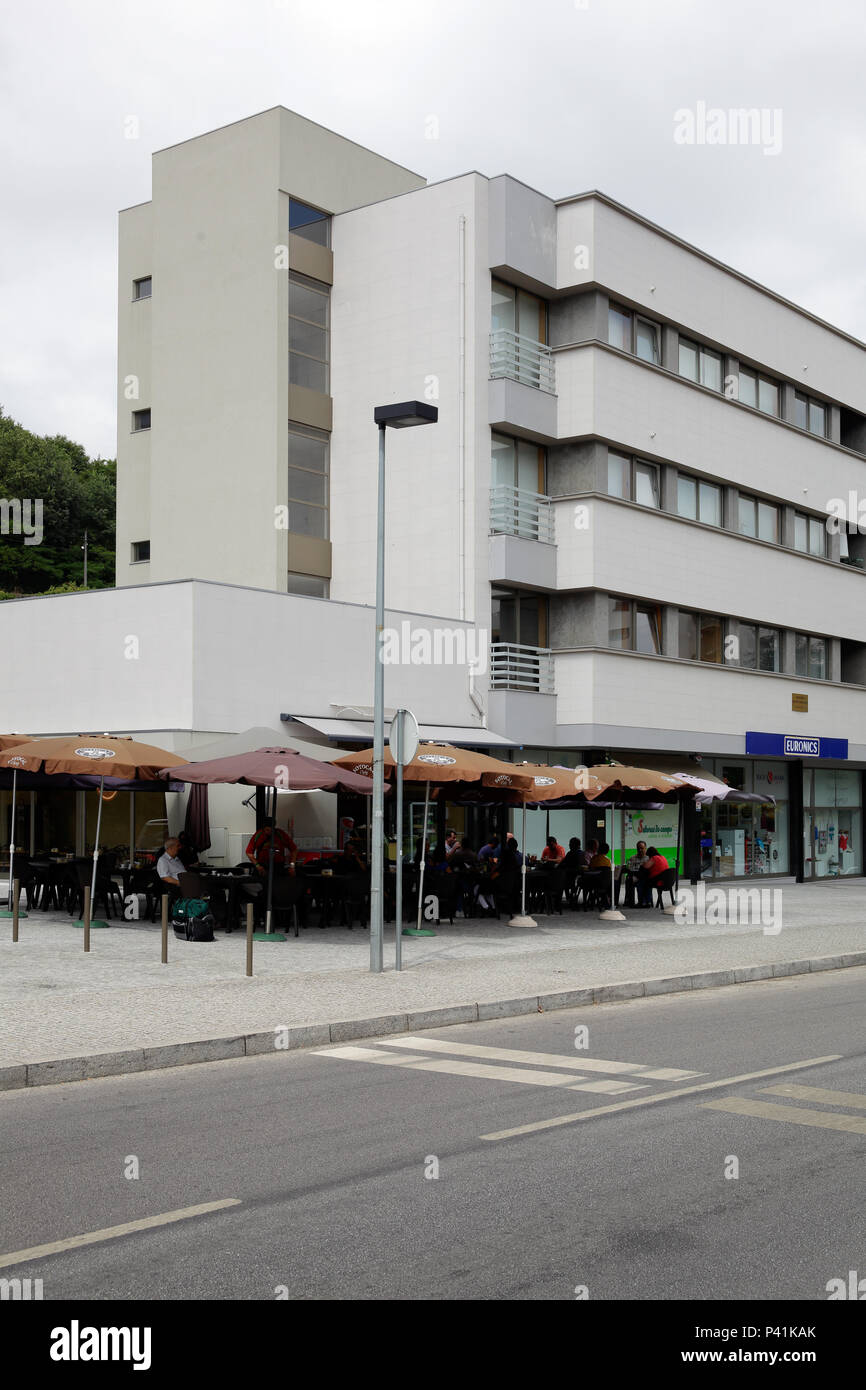 Amarante, Portogallo, Tristes edificio per uffici in Amarante Foto Stock