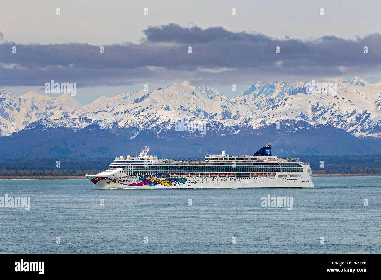Norwegian Jewel nave da crociera, Yakutat Bay, Alaska, STATI UNITI D'AMERICA, domenica 20 maggio, 2018. Foto Stock