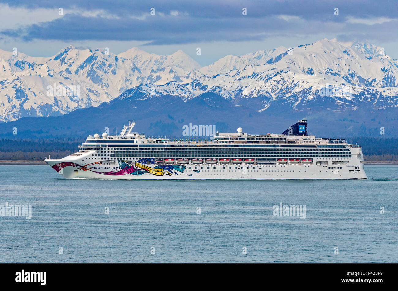 Norwegian Jewel nave da crociera, Yakutat Bay, Alaska, STATI UNITI D'AMERICA, domenica 20 maggio, 2018. Foto Stock