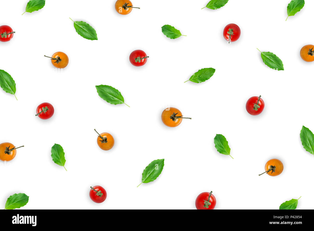 Carta da parati e sullo sfondo di un materiale grezzo con foglie di basilico e pomodoro fresco ingrediente e materiale con il verde del basilico e pomodoro sul bianco backgrou Foto Stock