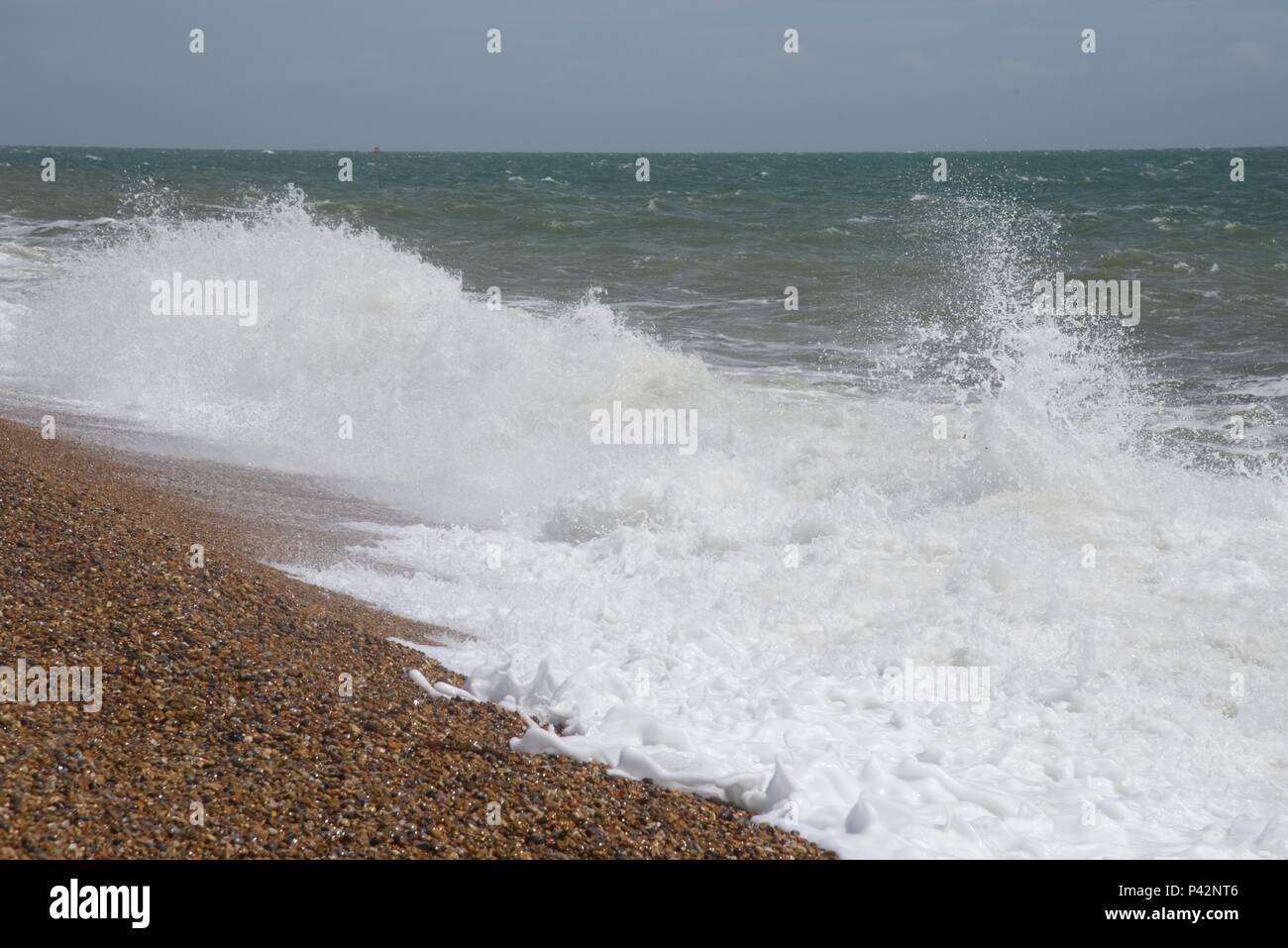 Surf Onde Del Canale In Lingua Inglese Di Schiantarsi Su