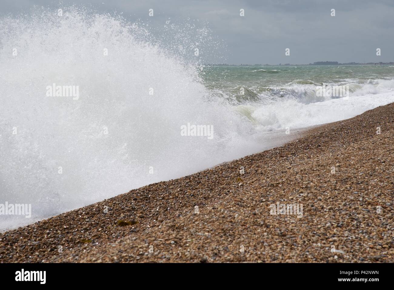 Surf Onde Del Canale In Lingua Inglese Di Schiantarsi Su