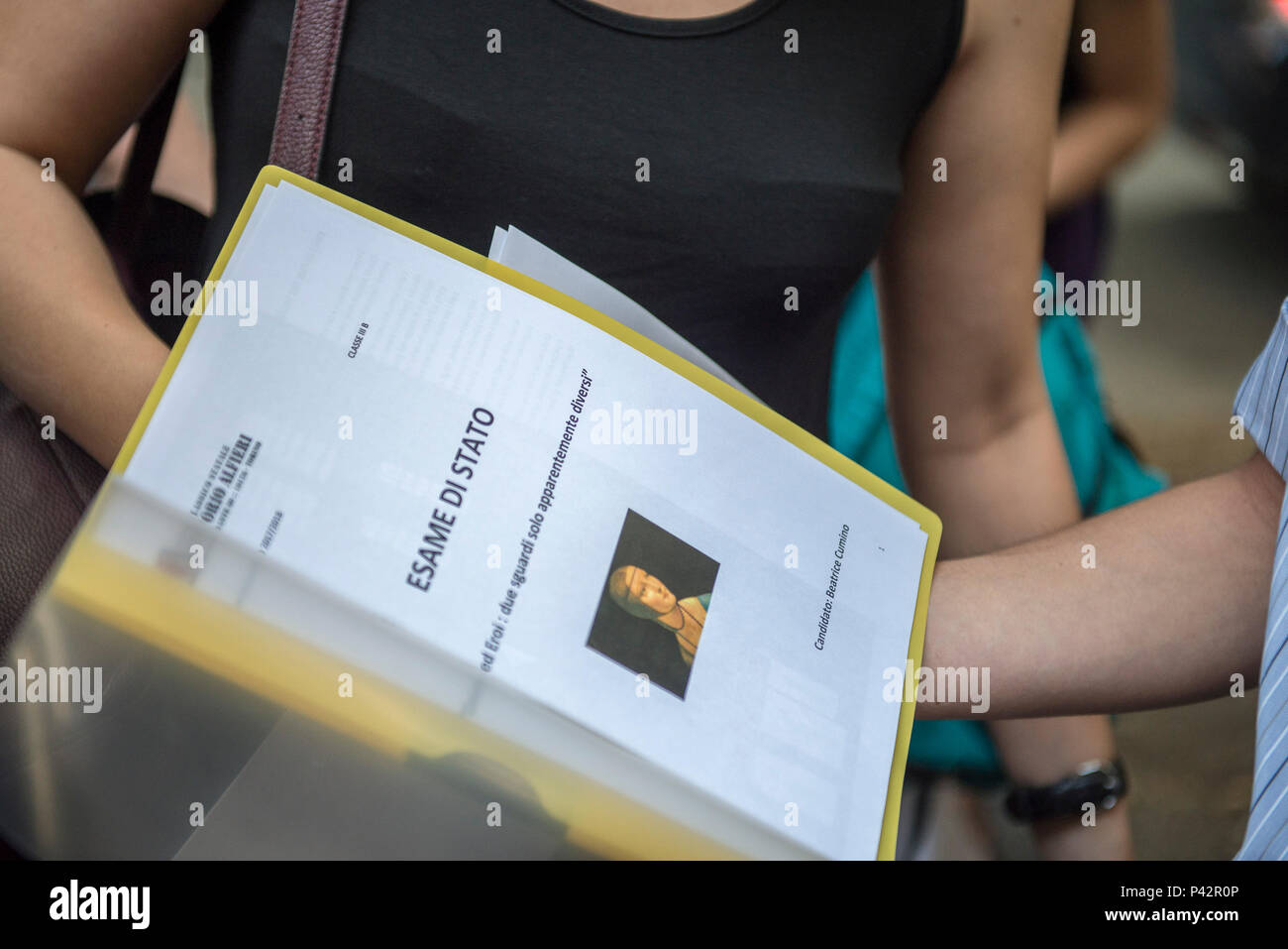 Torino Piemonte, Italia. Xx Giugno, 2018. Torino, Italy-June 20, 2018: Primo giorno di alta scuola gli esami a Vittorio Alfieri membro di alta scuola in Torino Credito: Stefano Guidi/ZUMA filo/Alamy Live News Foto Stock