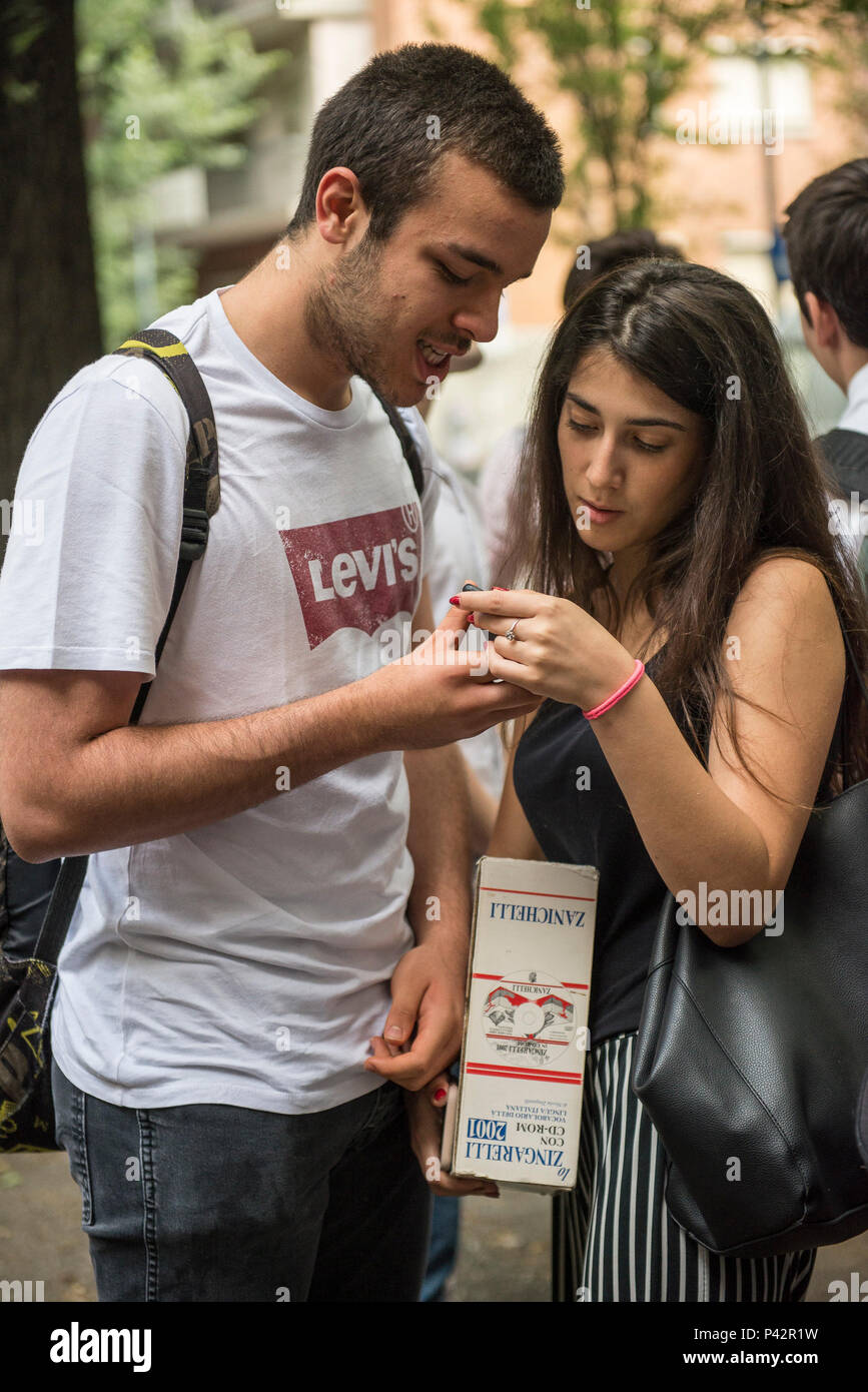 Torino Piemonte, Italia. Xx Giugno, 2018. Torino, Italy-June 20, 2018: Primo giorno di alta scuola gli esami a Vittorio Alfieri membro di alta scuola in Torino Credito: Stefano Guidi/ZUMA filo/Alamy Live News Foto Stock