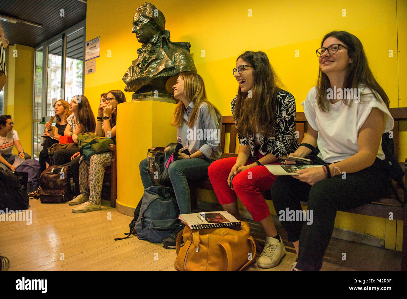 Torino Piemonte, Italia. Xx Giugno, 2018. Torino, Italy-June 20, 2018: Primo giorno di alta scuola gli esami a Vittorio Alfieri membro di alta scuola in Torino Credito: Stefano Guidi/ZUMA filo/Alamy Live News Foto Stock