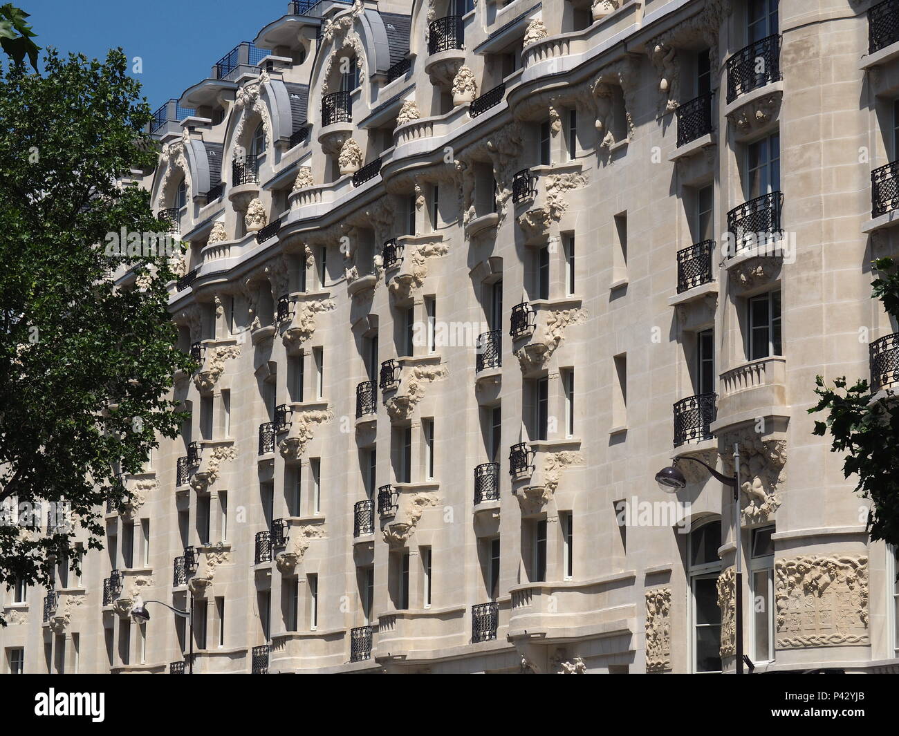 Parigi, Francia. Xx Giugno, 2018. L'hotel di lusso "Lutetia". Dopo diversi anni di lavori di ristrutturazione, il lussuoso hotel Parigi "Lutetia" riapre le sue porte il 12 luglio. L'operatore ha informato su 20.06.2018 a Parigi. Originariamente, la riapertura del poiché 2014 casa chiusa erano stati mirati per MAGGIO CREDITO: Christian Böhmer/dpa/Alamy Live News Foto Stock