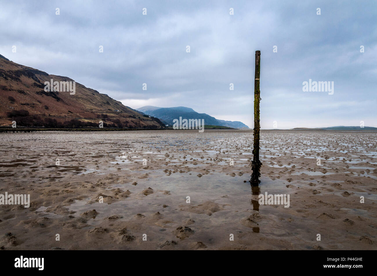 La bassa marea, Atlantica selvaggia costa modo nella Contea di Donegal Irlanda Foto Stock