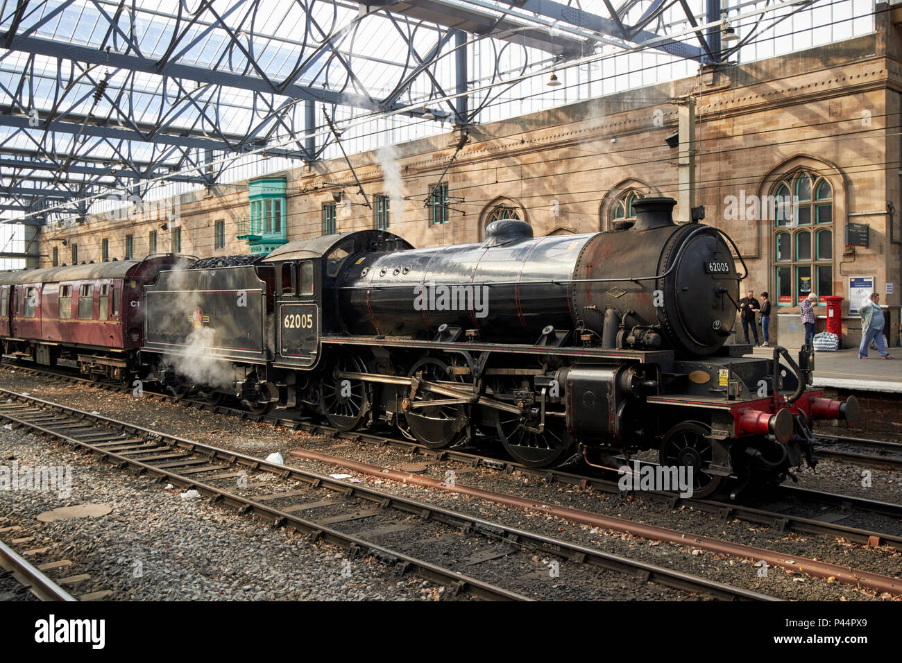 K1 signore delle isole giacobita locomotiva del treno a vapore a Carlisle ferrovia stazione ferroviaria Carlisle Cumbria Inghilterra REGNO UNITO Foto Stock