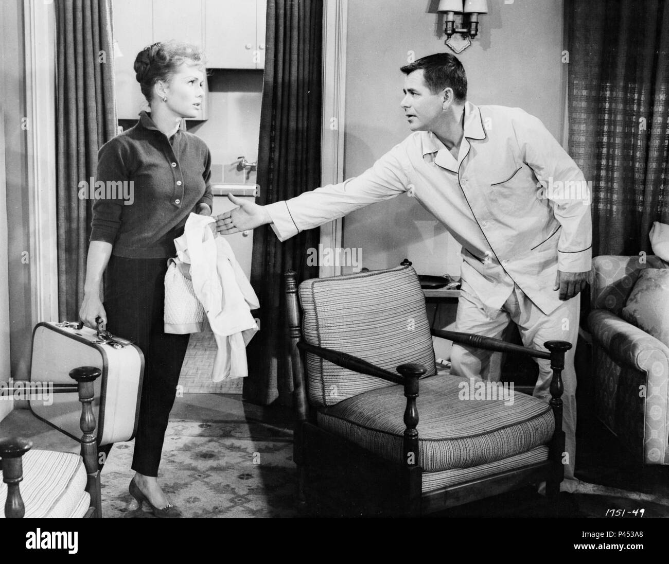 Pellicola originale titolo: è cominciato con un bacio. Titolo inglese: è cominciato con un bacio. Regista: George Marshall. Anno: 1959. Stelle: Glenn Ford; Debbie Reynolds. Credito: M.G.M. / Album Foto Stock