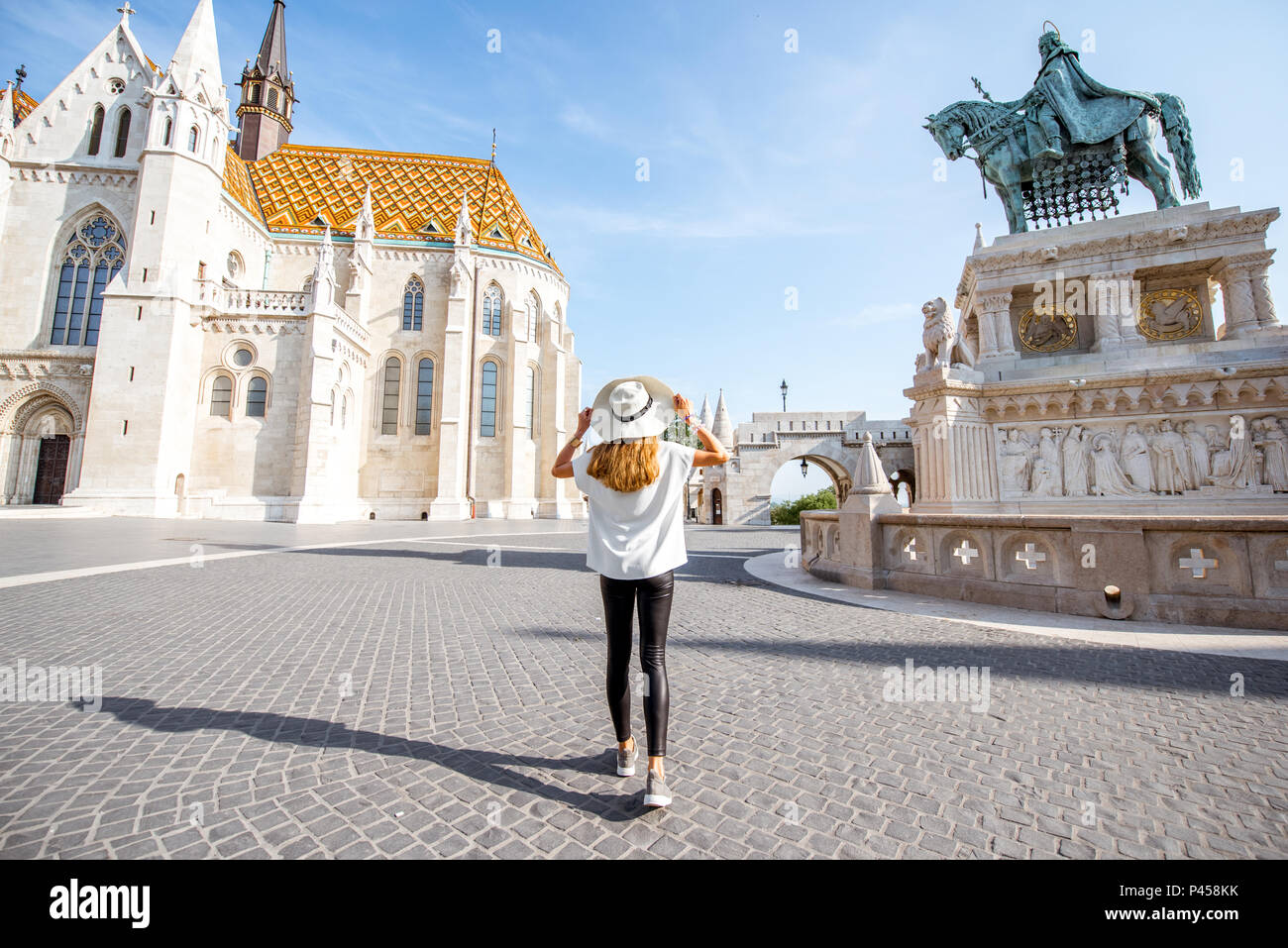 Donna che viaggia a Budapest Foto Stock
