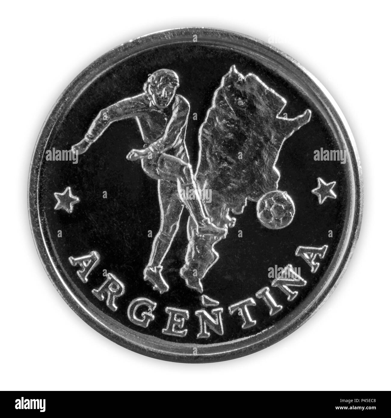 ARGENTINA - Giugno 18, 2018: FIFA World Cup - una moneta commemorativa con un giocatore di football nel team argentino, intitolato Argentina, con una mappa di Ar Foto Stock
