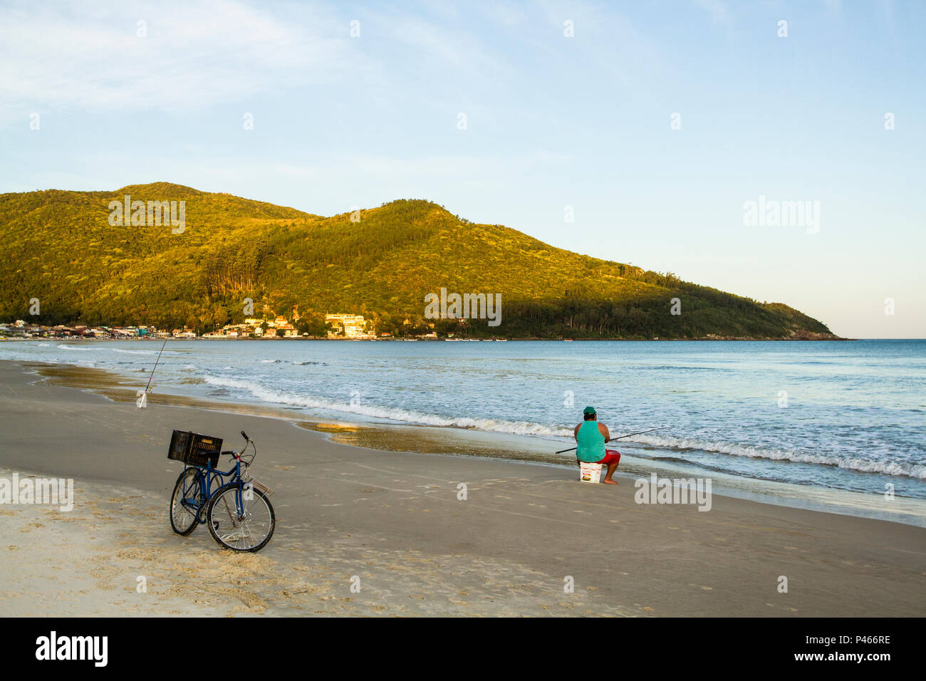 Praia dos Açores ao entardecer. Florianópolis/SC, Brasil - 03/08/2014. Foto: Ricardo Ribas / Fotoarena Foto Stock