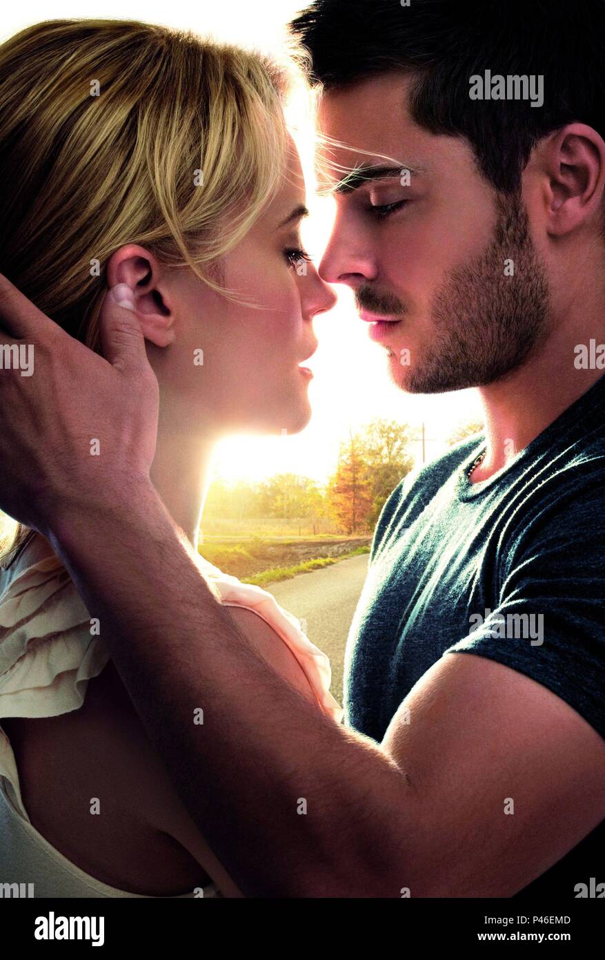 Pellicola originale titolo: Fortunato. Titolo inglese: il fortunato. Regista: SCOTT. Anno: 2012. Stelle: Zac Efron; TAYLOR SCHILLING. Credito: WARNER BROS. Foto / Album Foto Stock