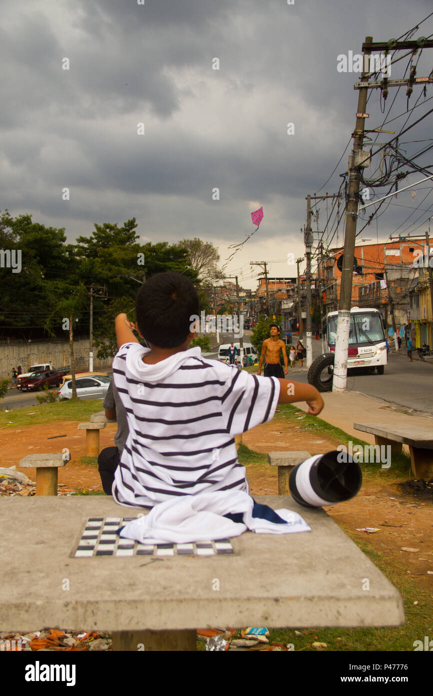 SÃO PAULO, SP - 26/01/2015: PERIFERIA DE SÃO PAULO - Bairro de Campo Limpo, periferia da zona sul de São Paulo. (Foto: #FOTOGRAFO#) Foto Stock