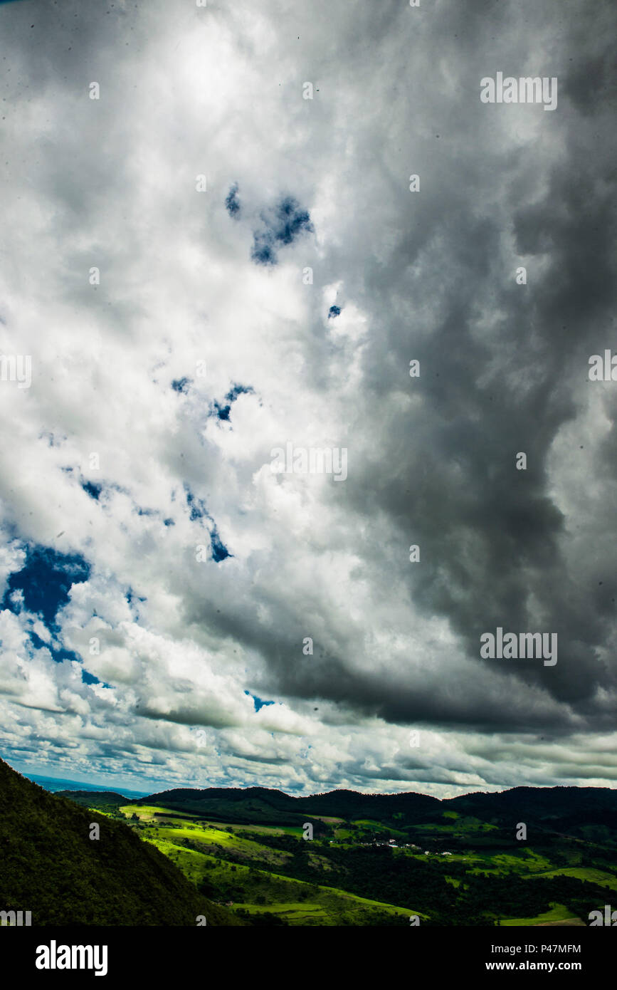 Águas da Prata, SP - 08/02/2015: Vista da Serra da Mantiqueira. (Foto: Alexandre Carvalho / Fotoarena) Foto Stock