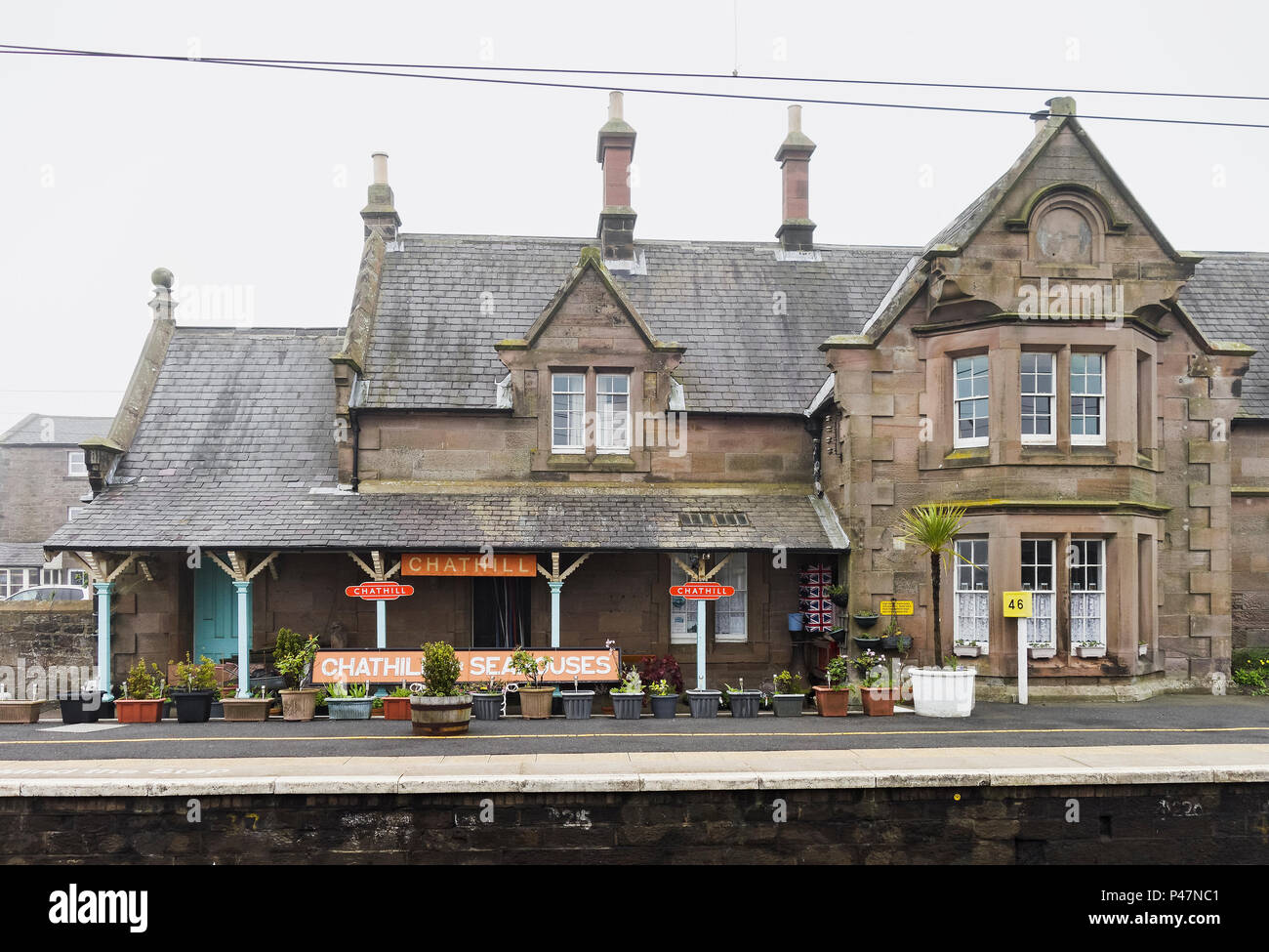 Chathill stazione ferroviaria del Northumberland è stato descritto come uno dei peggiori servita nel Regno Unito con solo due arrivi e departured al giorno. Foto Stock