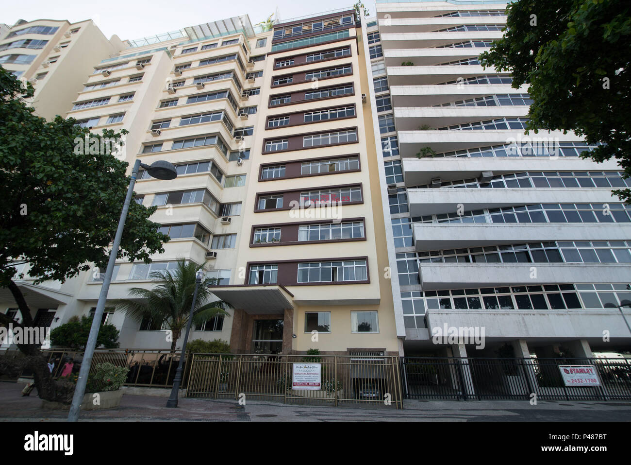 RIO DE JANEIRO, RJ - 27/02/2015: APARTAMENTO A VENDA - Apartamentos un venda na orla de Copacabana. (Foto: Celso Pupo / Fotoarena) Foto Stock