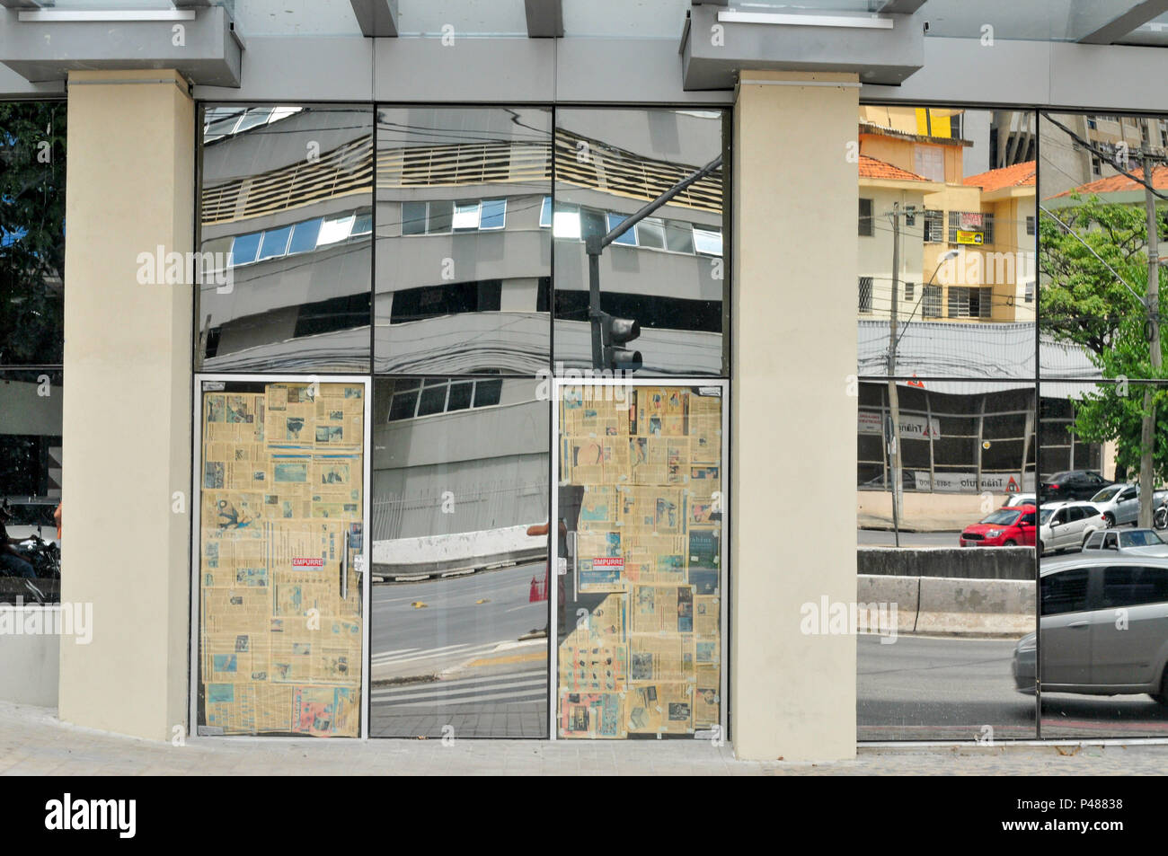 Belo Horizonte, MG - 03/03/15: Fachada do condomínio officenter. (Foto: Mourão Panda / FotoArena) Foto Stock