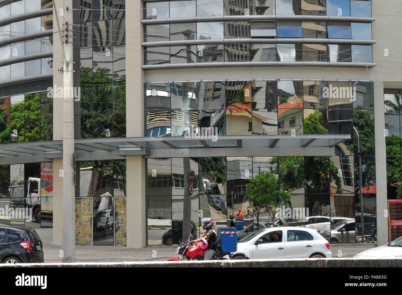 Belo Horizonte, MG - 03/03/15: Fachada do condomínio officenter. (Foto: Mourão Panda / FotoArena) Foto Stock