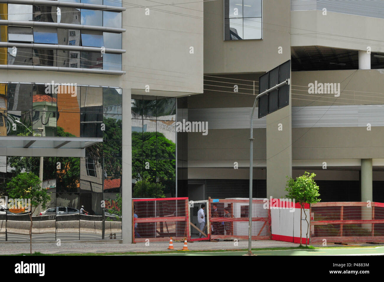 Belo Horizonte, MG - 03/03/15: Fachada do condomínio officenter. (Foto: Mourão Panda / FotoArena) Foto Stock