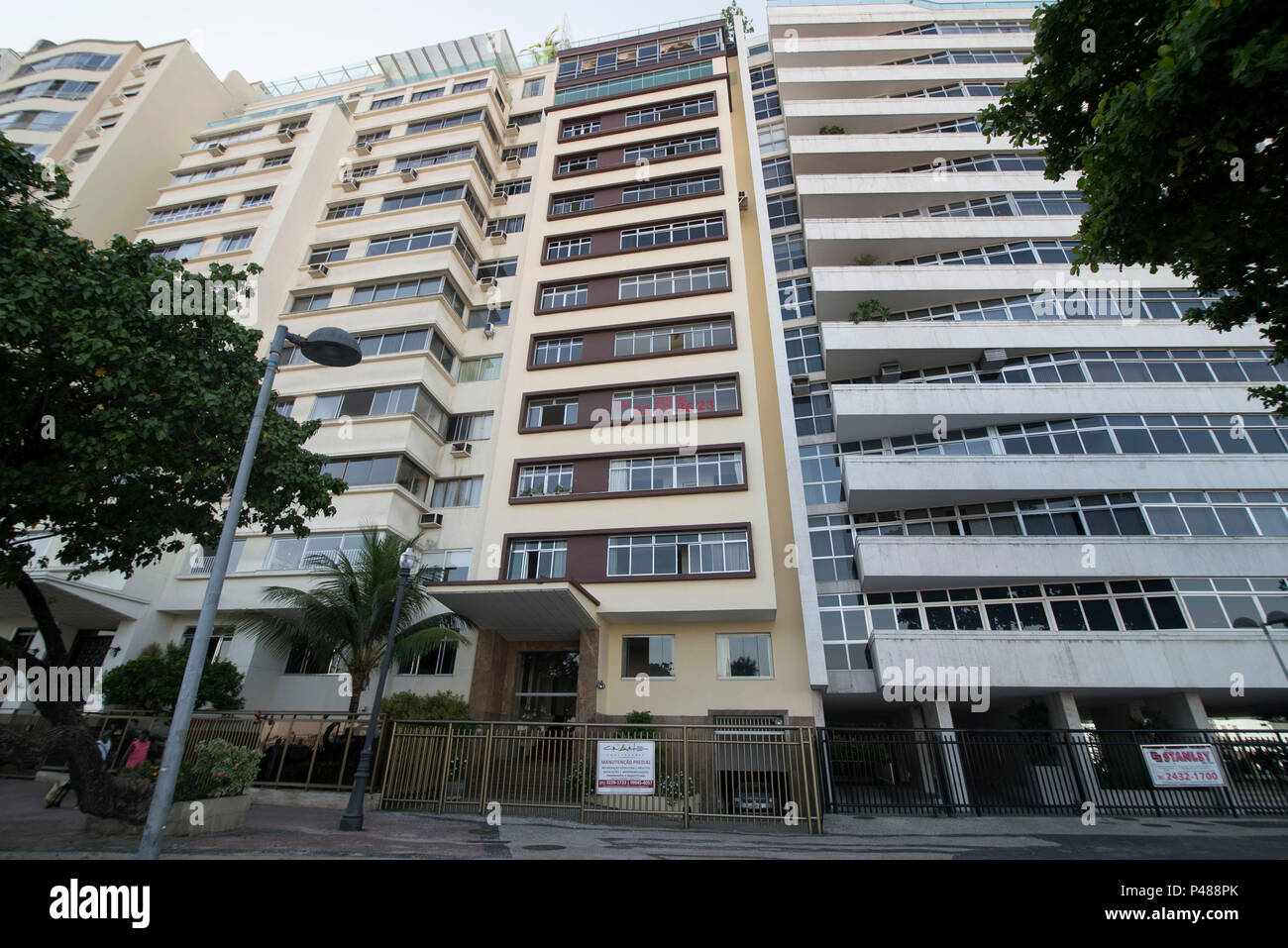 Rio de Janeiro/RJ, Brasil - 27/02/2015. APARTAMENTO A VENDA - Apartamentos un venda na orla de Copacabana. Foto: Celso Pupo / Fotoarena Foto Stock