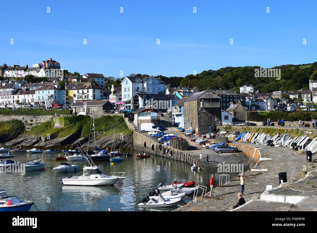 Il pittoresco villaggio di pescatori a New Quay Galles Foto Stock