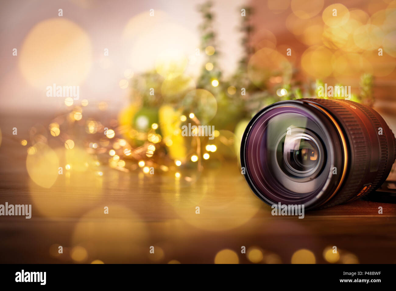 Lente Nikon con luce bokeh di fondo Foto Stock