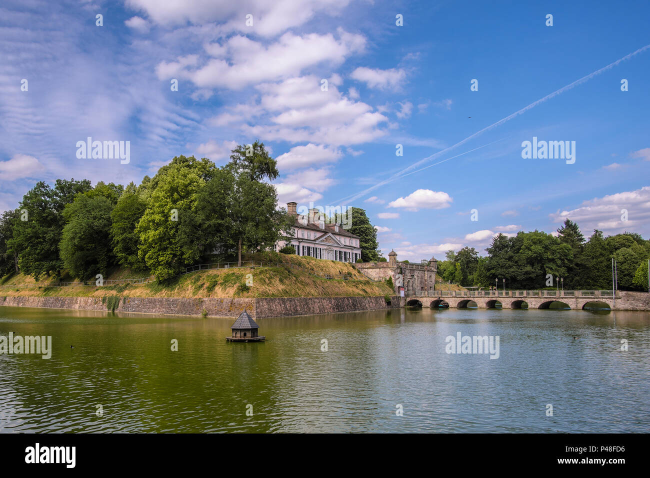 Parco termale di Bad Pyrmont durante l estate e soleggiato Foto Stock