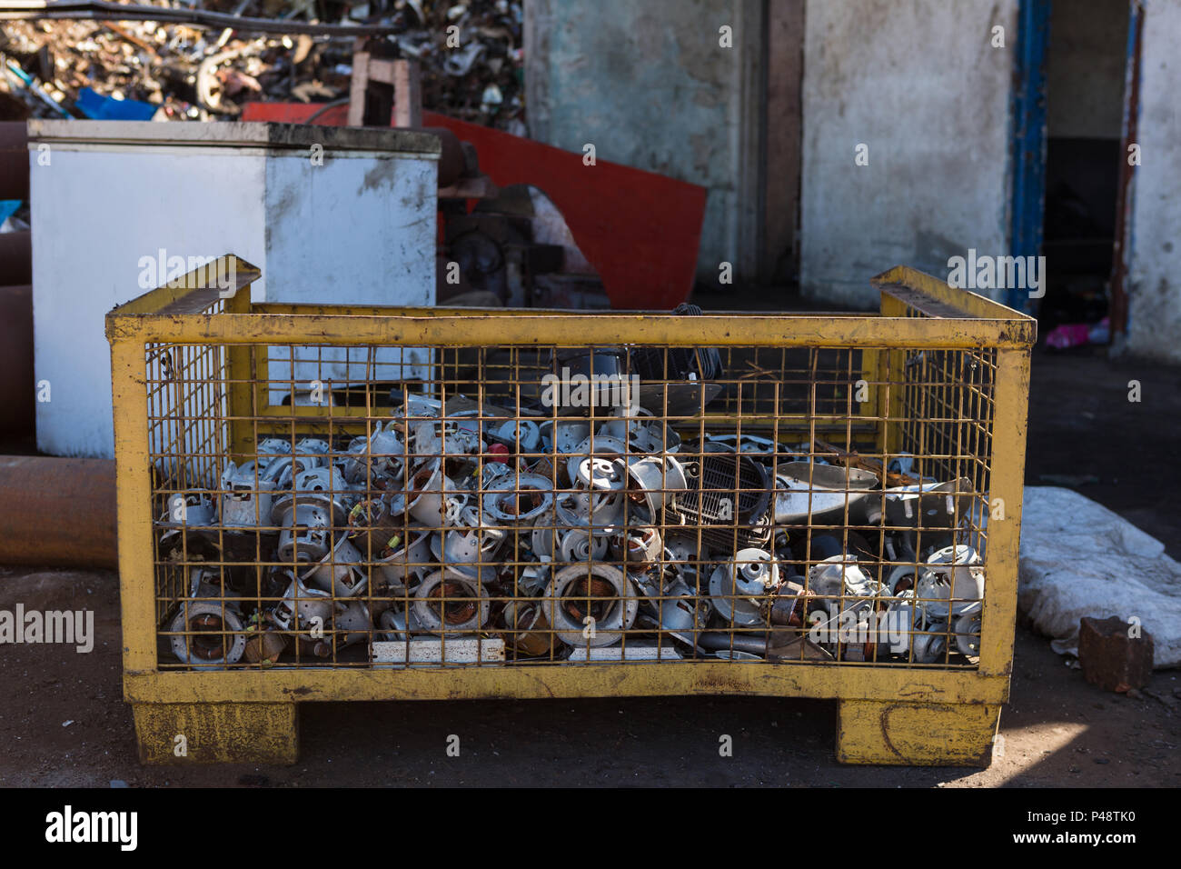 Macchina metallico parti in cassa Foto Stock