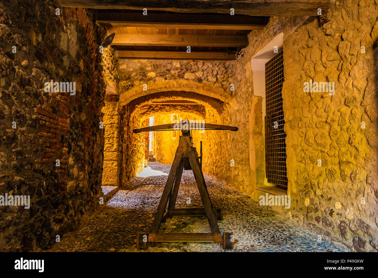 Italia Sardegna Anglona Castelsardo, castello dei Doria XII sec.,balestra Foto Stock