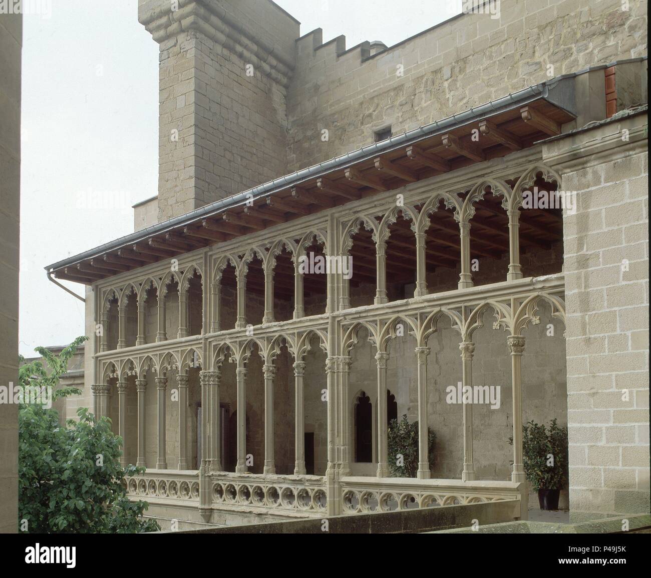 LA GALERIA DEL SOL O DEL REY DEL CASTILLO PALACIO DE OLITE CONSTRUIDO A FINALES DEL SIGLO XIV - Gotico Navarro. Posizione: CASTILLO-Palacio Real, Olite, Spagna. Foto Stock