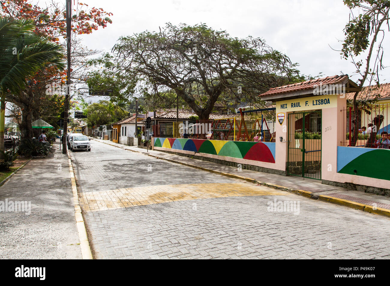 FLORIANÓPOLIS, SC - 20.08.2015: ESCOLA NO LITORAL - Escola tendere Raúl Francisco Lisboa, no Distrito de Santo Antonio de Lisboa. (Foto: Ricardo Ribas / Fotoarena) Foto Stock