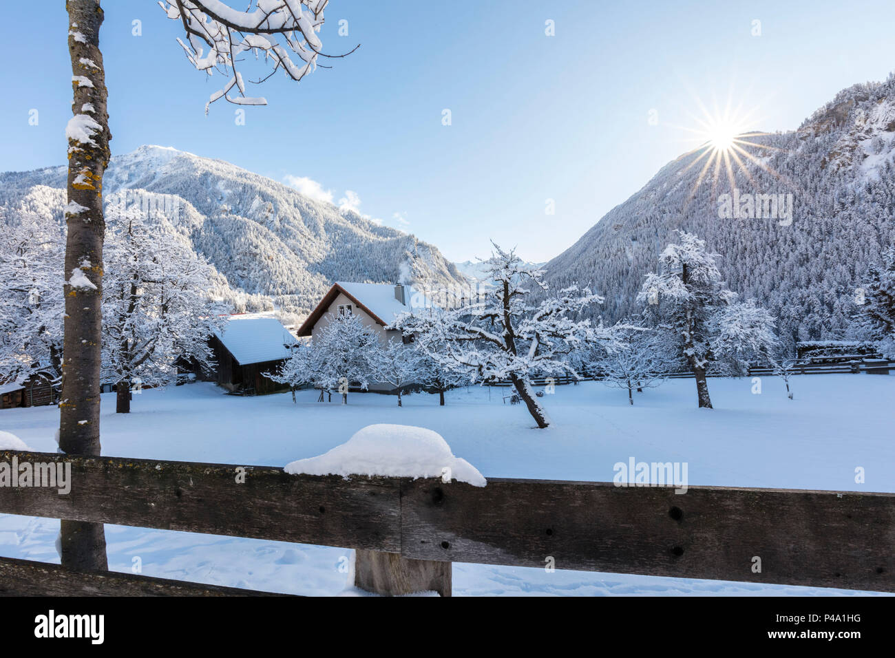 Filisur in inverno, Valle dell Albula, nel Canton Grigioni, Svizzera Foto Stock
