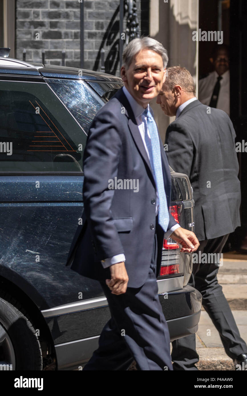 Londra, Regno Unito. Il 21 giugno 2018. Philip Hammond, Cancelliere dello Scacchiere arriva in 10 di Downing Street per un meting Credito: Ian Davidson/Alamy Live News Foto Stock