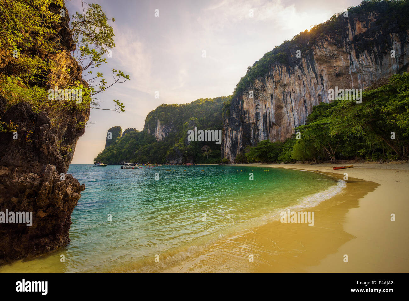 Sulla spiaggia di Koh Hong Island in Thailandia Foto Stock