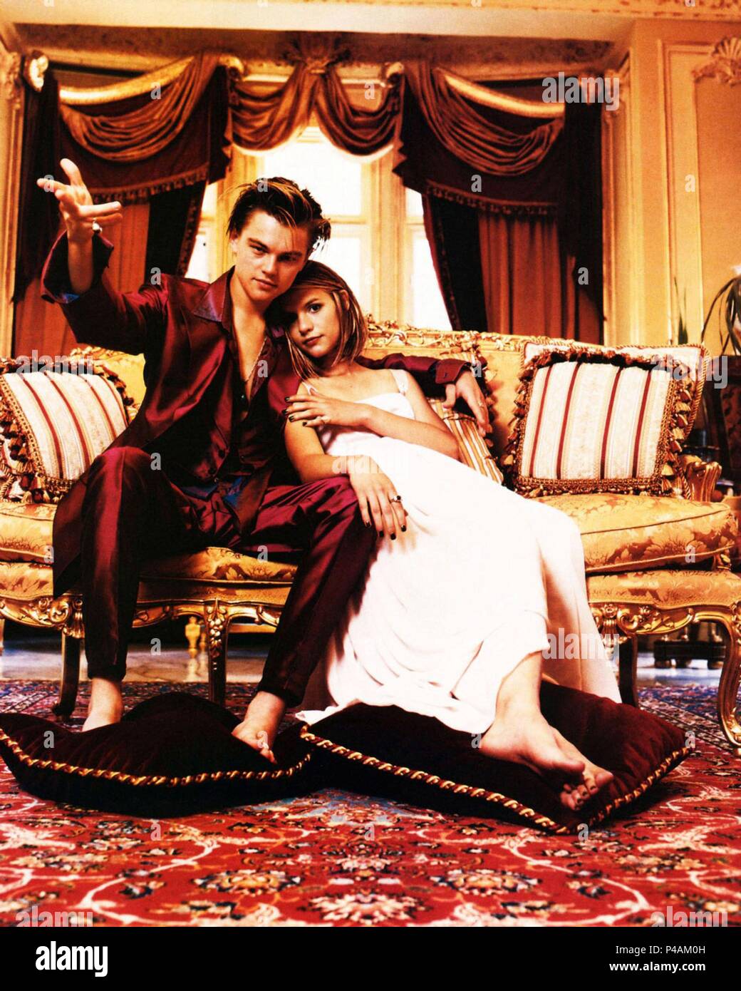 Pellicola originale titolo: ROMEO + Giulietta. Titolo inglese: ROMEO + Giulietta. Regista: baz luhrmann. Anno: 1996. Stelle: Claire Danes; Leonardo dicaprio. Credito: 20TH CENTURY FOX / Album Foto Stock