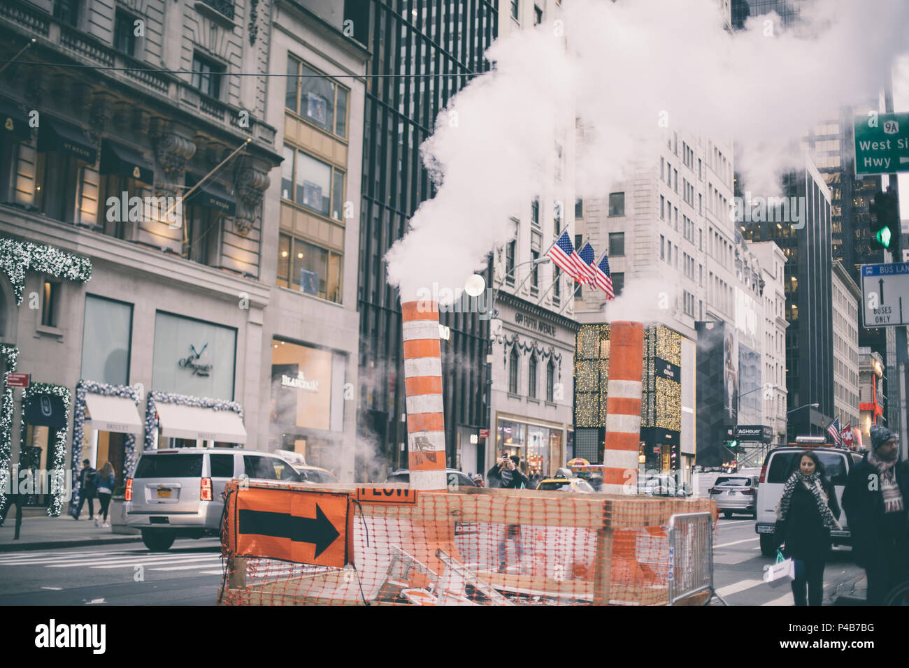 Di tubi di fumo sulle strade di Manhattan Foto Stock