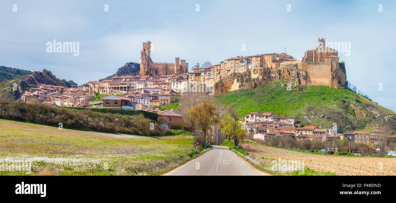 Spagna, provincia di Burgos, Frias City, Panorama Foto Stock