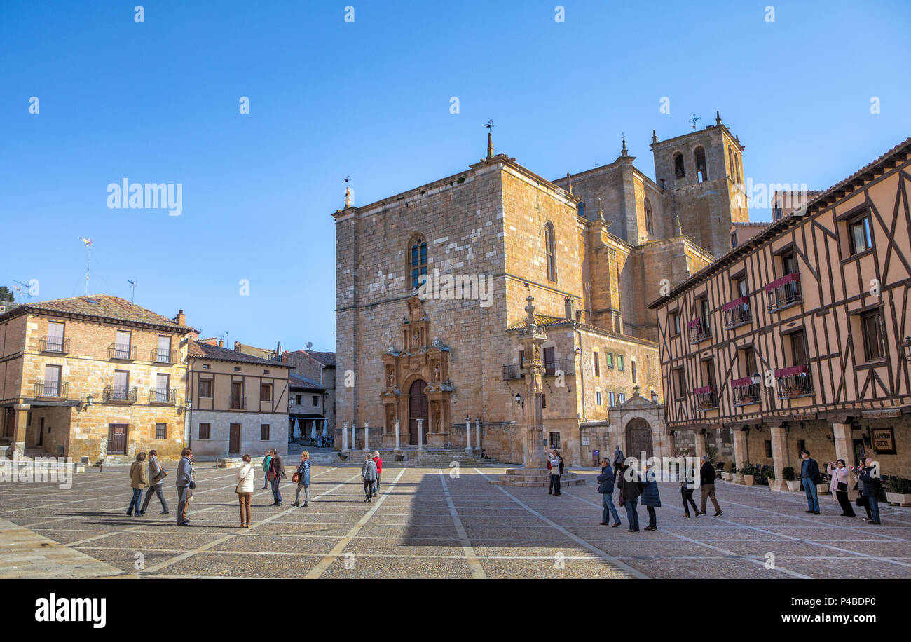Spagna, provincia di Burgos, Pe randa de Duero City Foto Stock