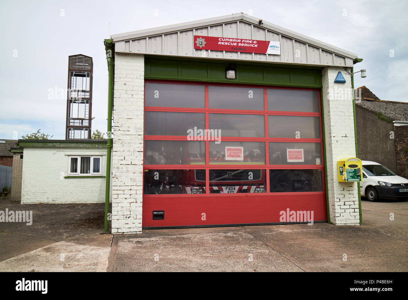 Piccolo locale stazione dei vigili del fuoco cumbria fuoco e il servizio di soccorso Aspatria Cumbria Inghilterra England Regno Unito Foto Stock