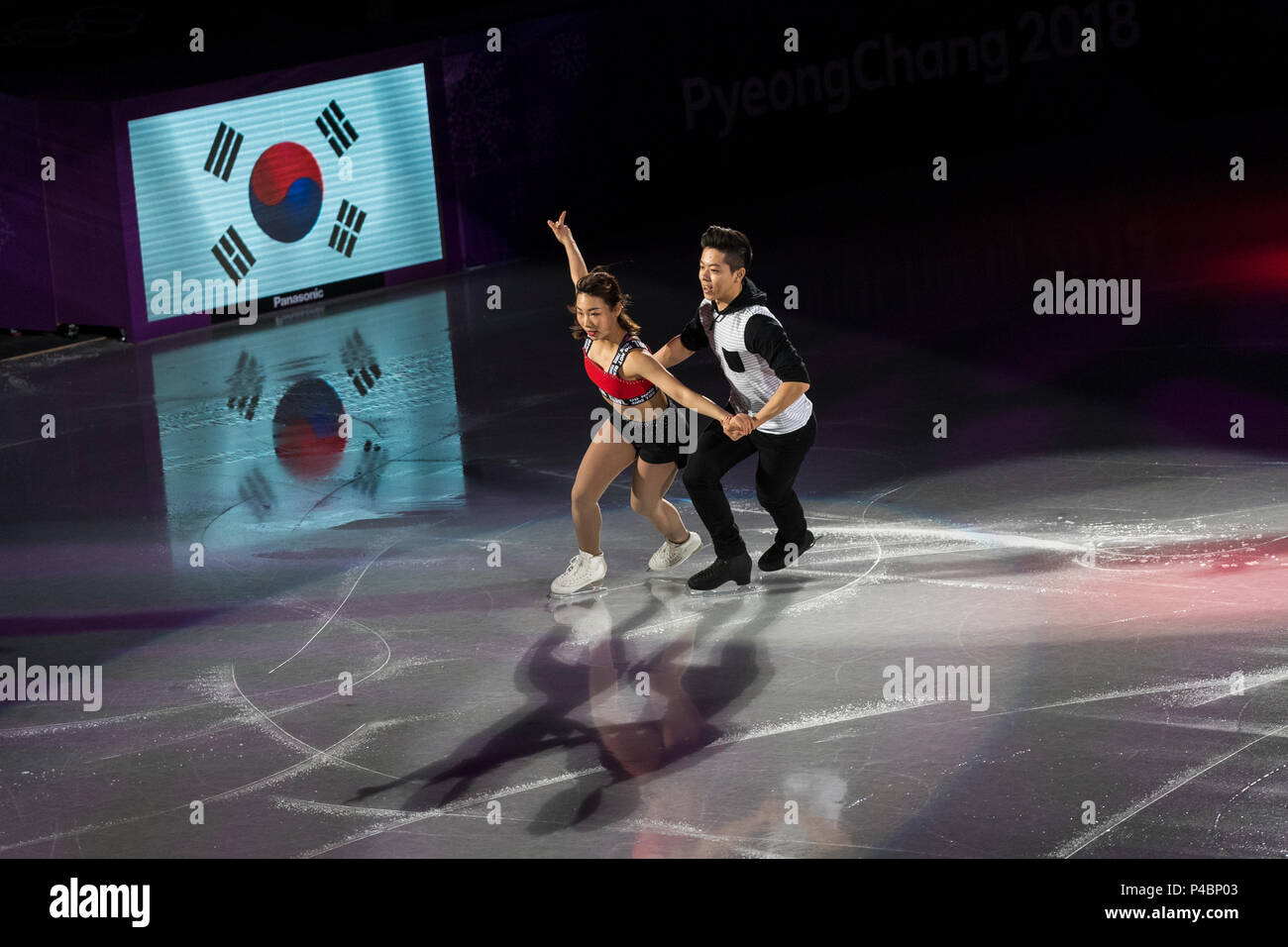 Kim Kyueun/Kam Alex Kang Chan (KOR) effettuando al Pattinaggio di Figura mostra di Gala presso i Giochi Olimpici Invernali PyeongChang 2018 Foto Stock