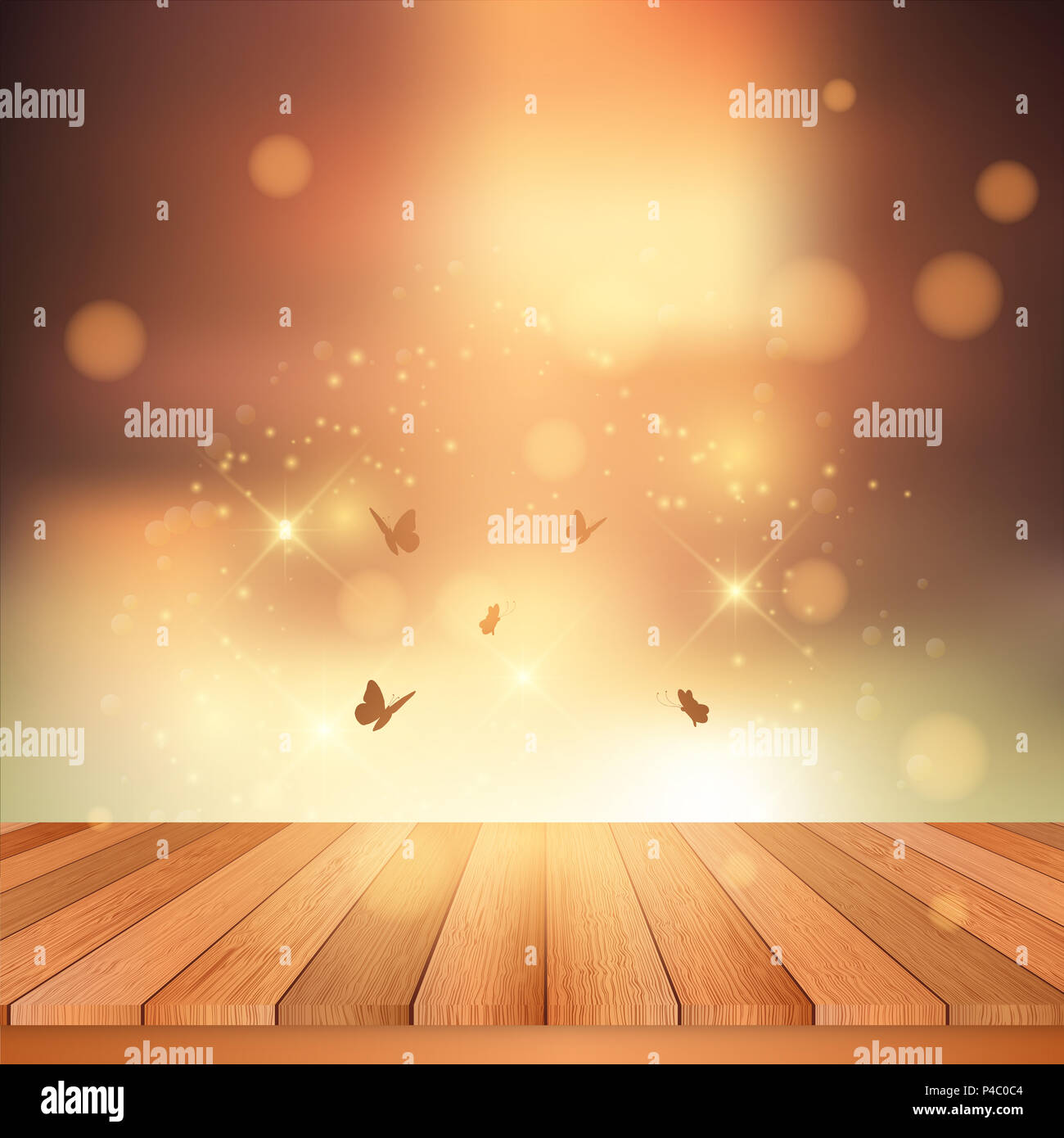 Decking in legno che guarda ad un Cielo di tramonto con le farfalle Foto Stock