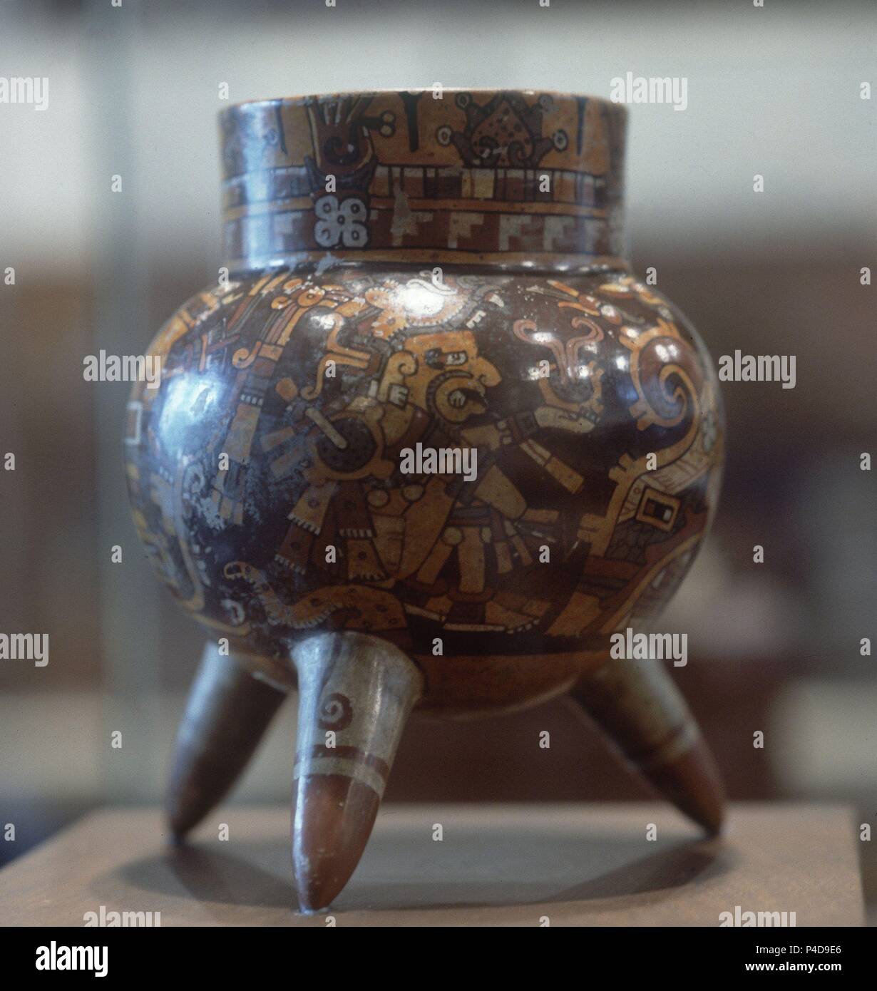 OLLA MIXTECA cerimoniale - VASO TRIPODE POLICROMO - CERAMICA - MIXTECA PREHISPANICO. Posizione: MUSEO NACIONAL DE ANTROPOLOGIA, CITTÀ DEL MESSICO, CIUDAD DE MEXICO. Foto Stock