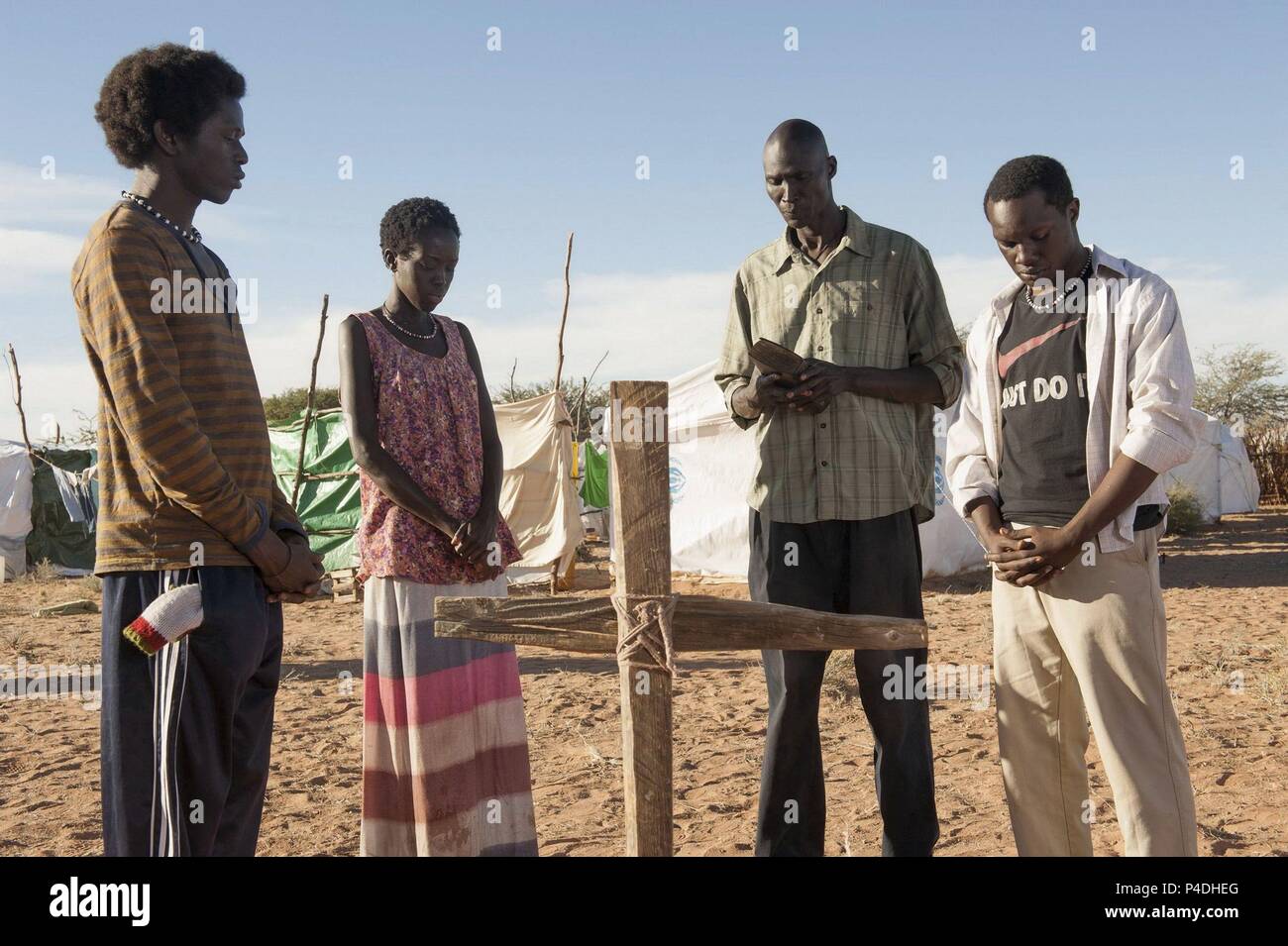 Pellicola originale titolo: IL BUON menzogna. Titolo inglese: il buon menzogna. Regista: Philippe Falardeau. Anno: 2014. Stelle: GER DUANY; ARNOLD OCENG; EMMANUEL JAL; KUOTH WIEL. Credito: ALCON ENTERTAIMENT / Album Foto Stock