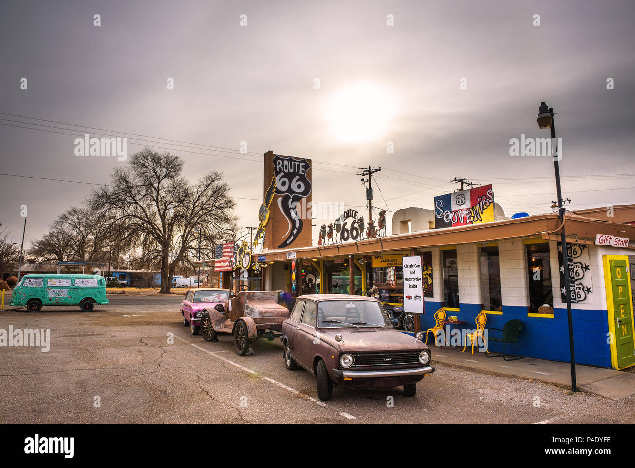 Vintage souvenir shop e museo sulla storica Route 66 in Arizona Foto Stock