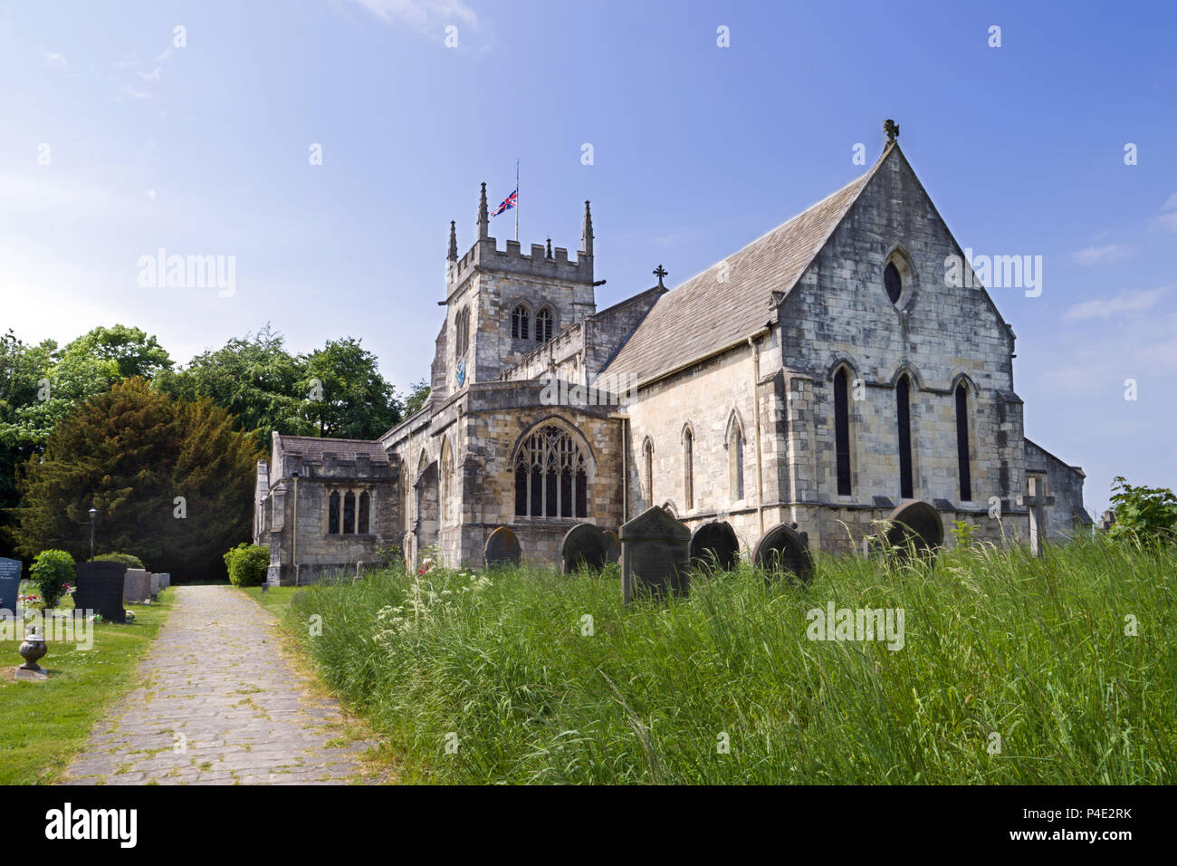 Chiesa di tutti i santi in Sherburn in Elmet, North Yorkshire, è di grado che ho elencato la costruzione e risale intorno al 1120. Foto Stock
