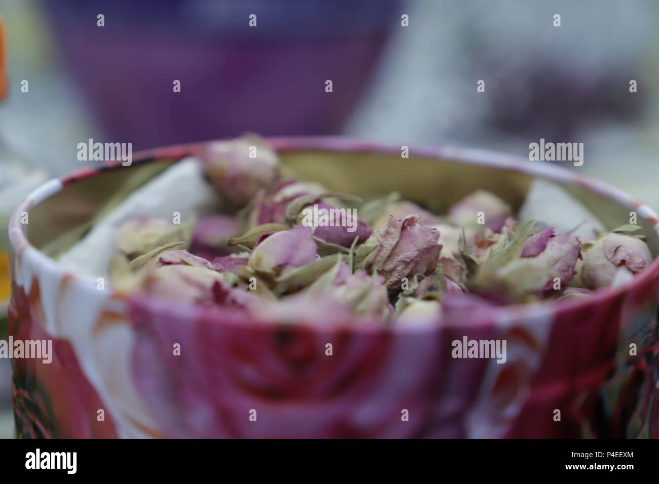 Rosebuds essiccato può essere usato per molte cose come aromaterapia, un bagno, occorrente per il te e molti altri Foto Stock
