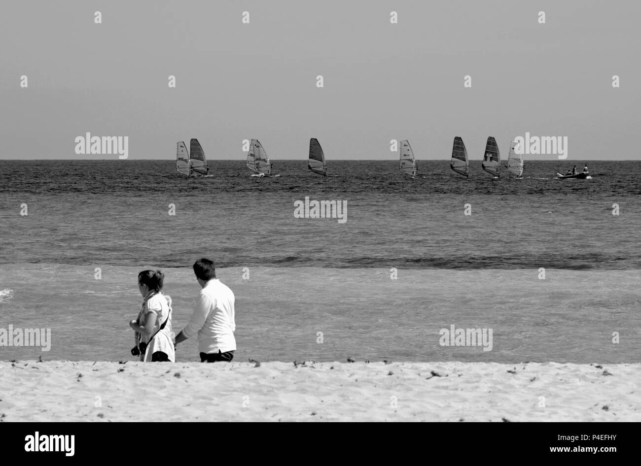 Passeggiando in riva al mare Foto Stock